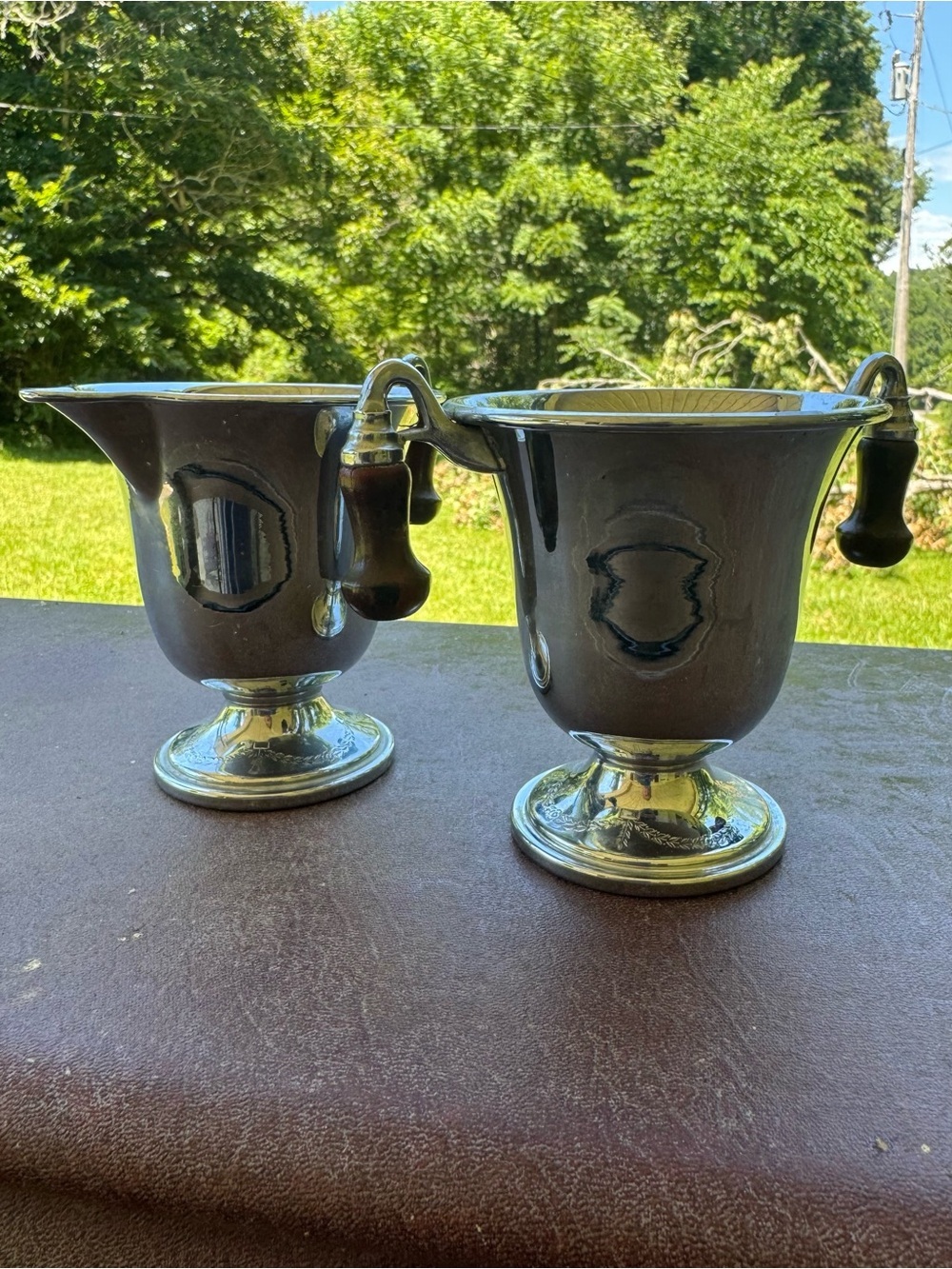 VINTAGE FARBERWARE CREAMER AND SUGAR BOWL